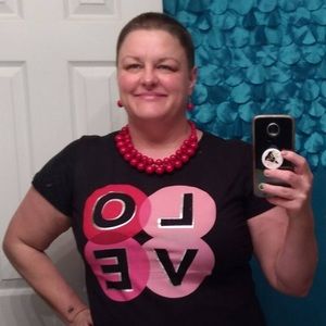 Meet your Posher, Crystal